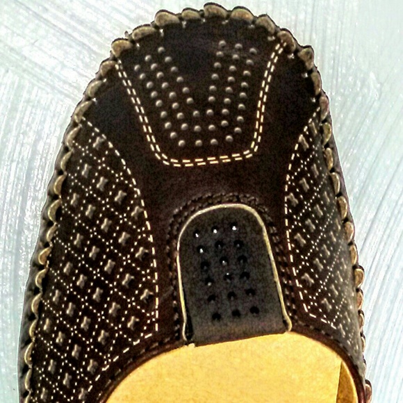 NEW! CUTE! FLAT BROWN LOAFERS! - Picture 6 of 8
